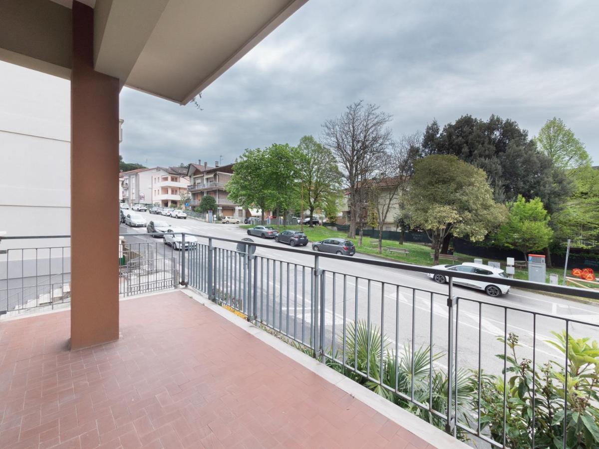 Flaminia Bright & Roomy Apartment Pesaro Bagian luar foto