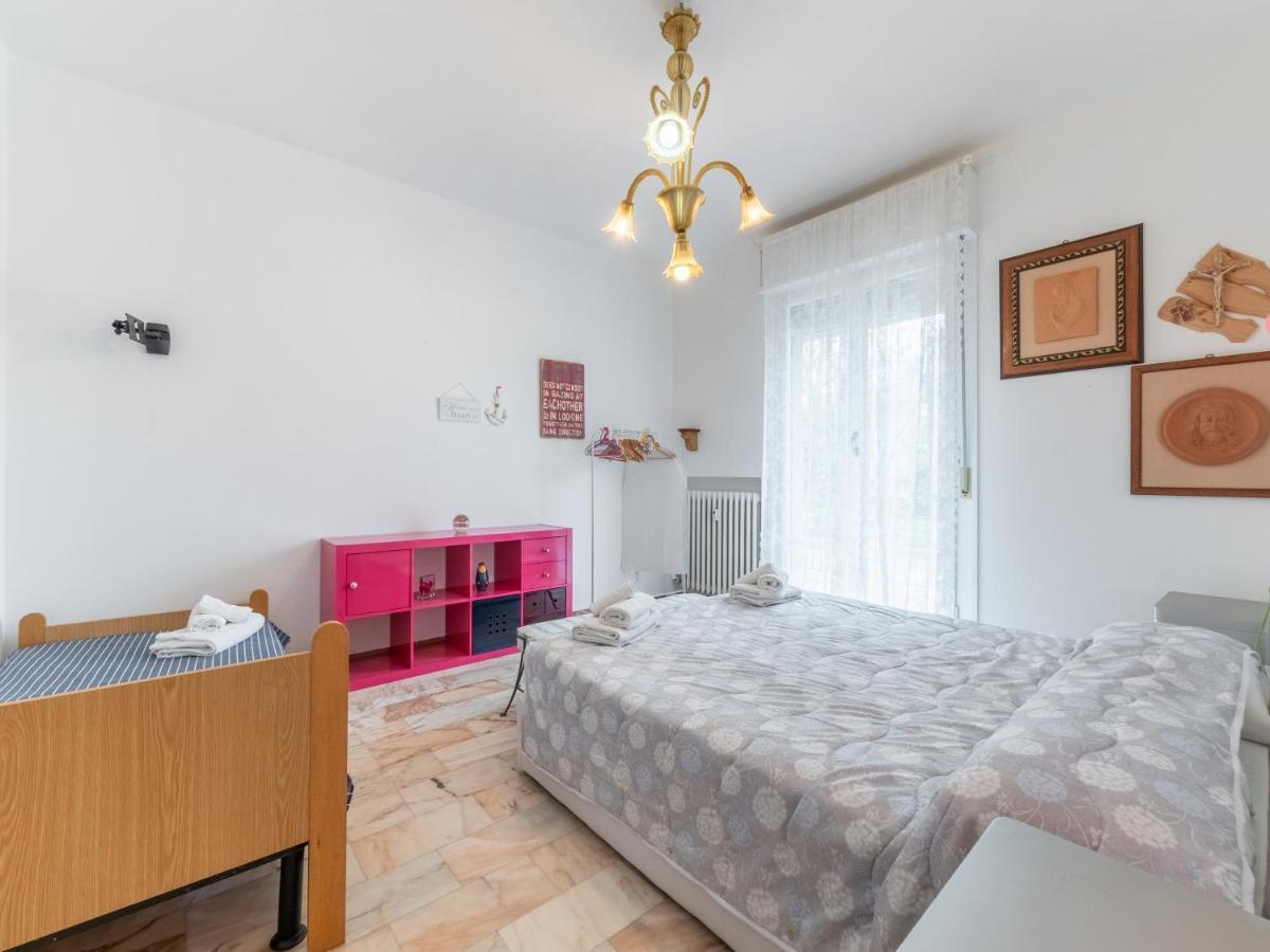 Flaminia Bright & Roomy Apartment Pesaro Bagian luar foto