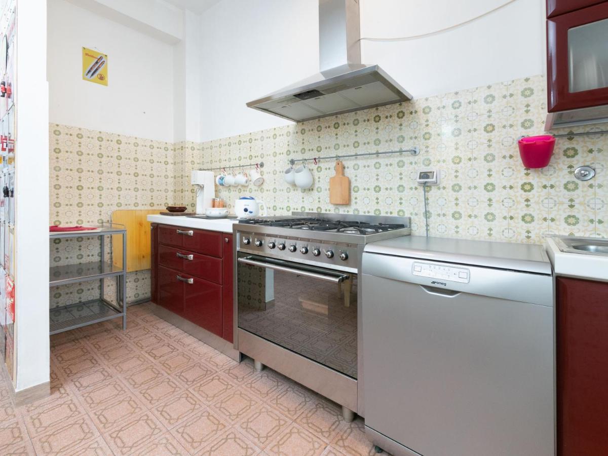 Flaminia Bright & Roomy Apartment Pesaro Bagian luar foto